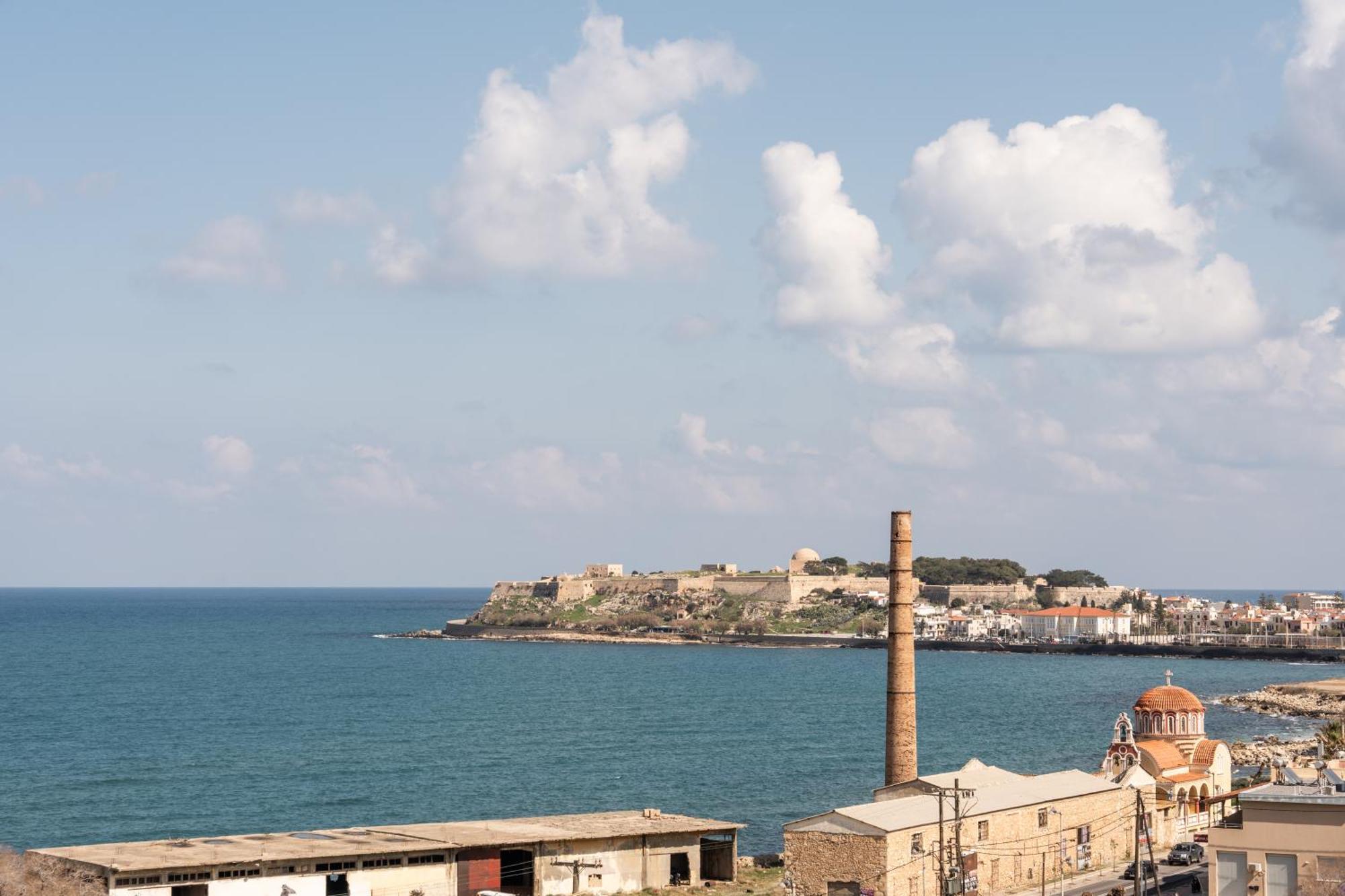 Secret View Apartment, With Private Jacuzzi Rethymno  Exterior photo